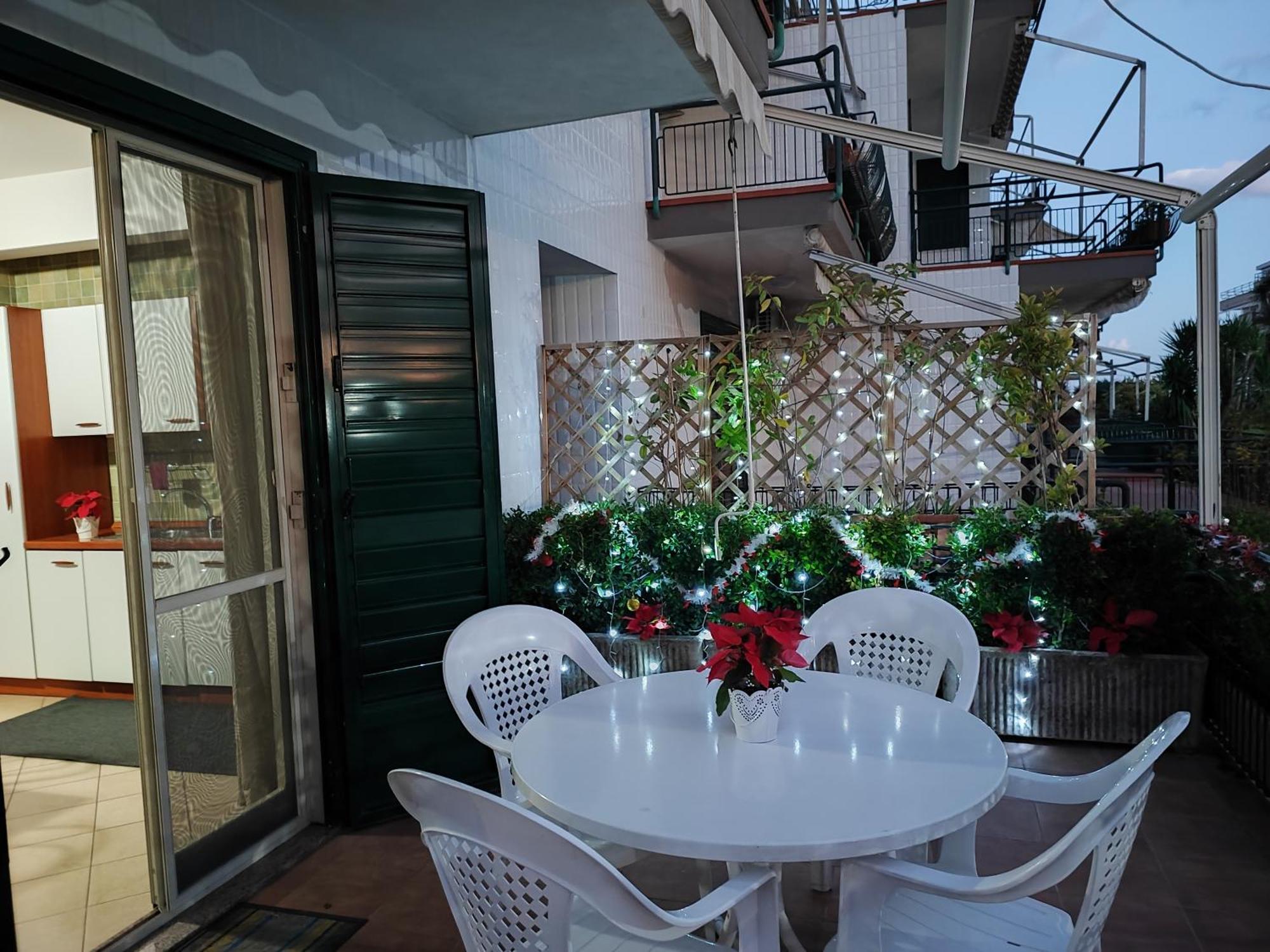 Sea Garden, Fronte Mare Con Piscina Apartamento Mascali Exterior foto